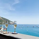 La Dolce Vita a Positano boutique hotel